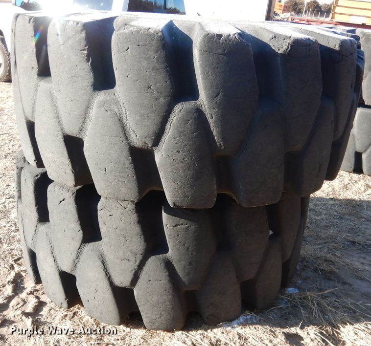 image for item DG5919 (2) General 29.5-25 tires