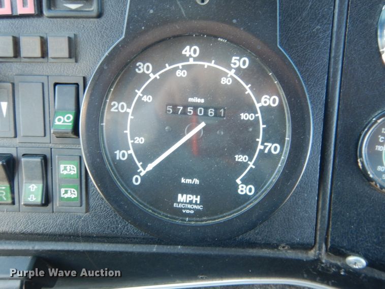 image for item DG5924 1995 Van Hool T845 coach bus