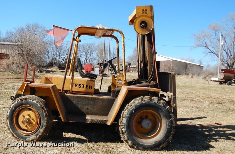 image for item DG6309 1979 Hyster P60A forklift