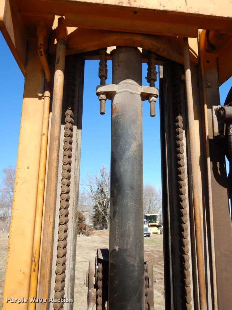 image for item DG6309 1979 Hyster P60A forklift