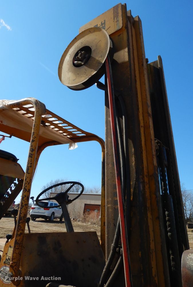 image for item DG6309 1979 Hyster P60A forklift