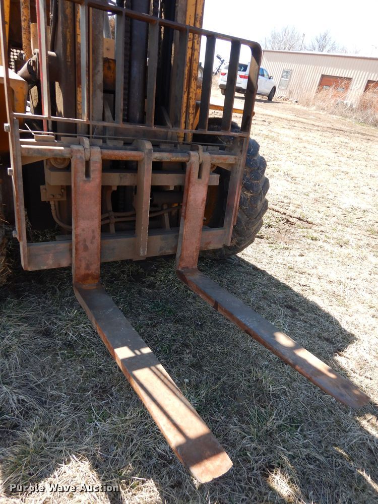 image for item DG6309 1979 Hyster P60A forklift