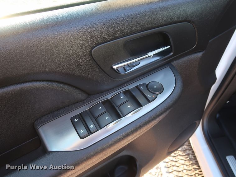 image for item DH0847 2007 Chevrolet Suburban 2500 LS SUV