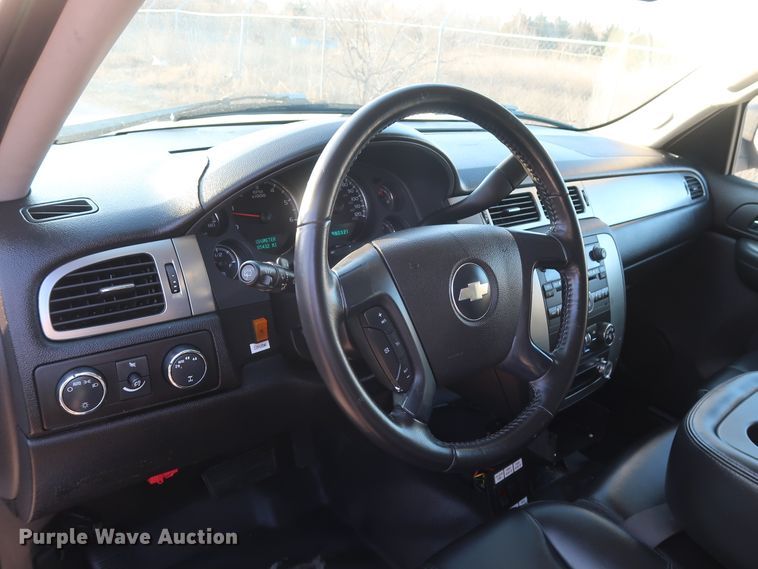 image for item DH0847 2007 Chevrolet Suburban 2500 LS SUV