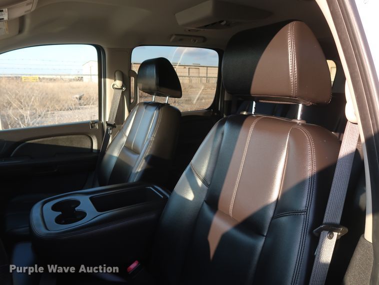 image for item DH0847 2007 Chevrolet Suburban 2500 LS SUV