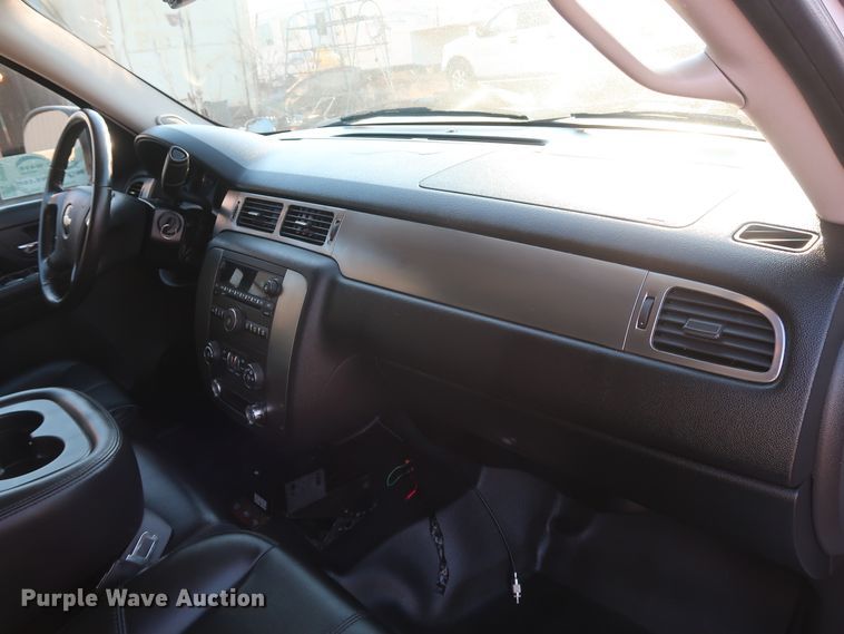 image for item DH0847 2007 Chevrolet Suburban 2500 LS SUV