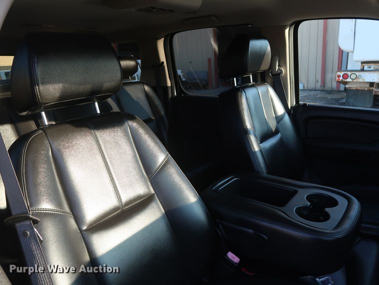 image for item DH0847 2007 Chevrolet Suburban 2500 LS SUV