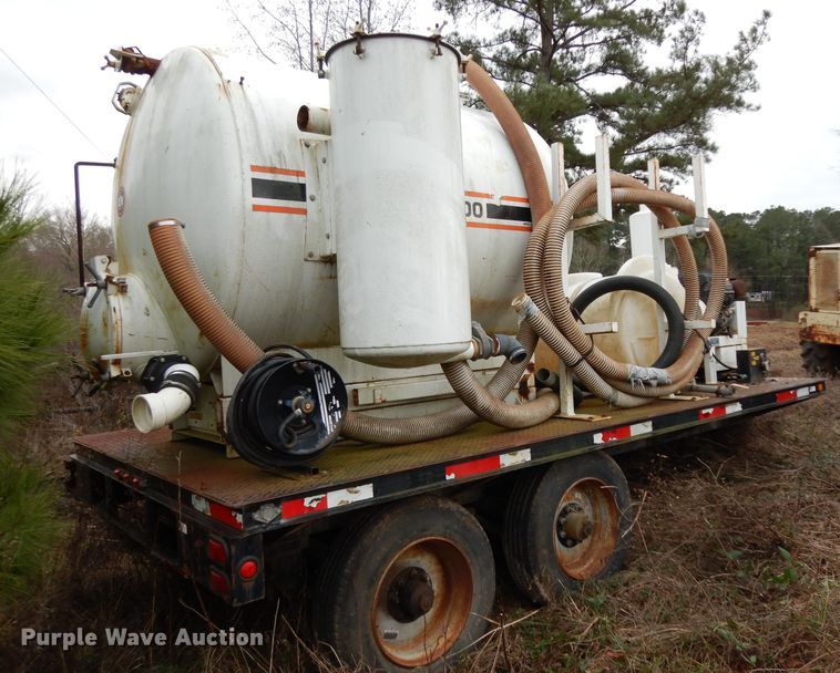image for item DH2295 1999 Maxey vacuum trailer
