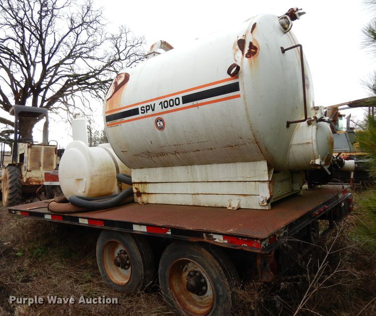 image for item DH2295 1999 Maxey vacuum trailer