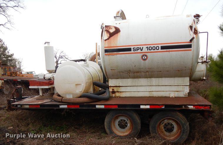 image for item DH2295 1999 Maxey vacuum trailer