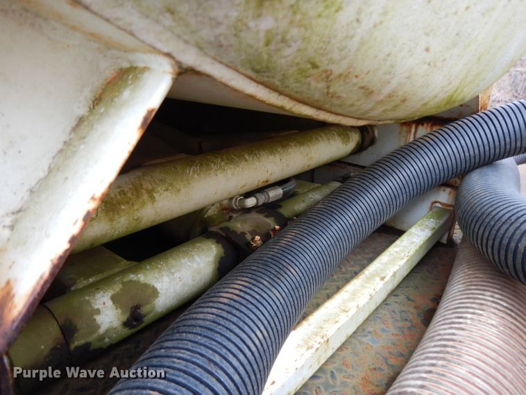 image for item DH2295 1999 Maxey vacuum trailer