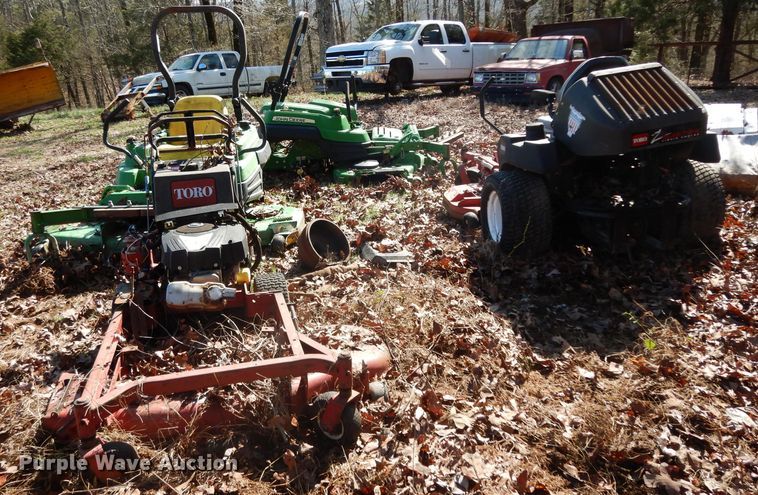 image for item DH2328 (4) lawn mowers