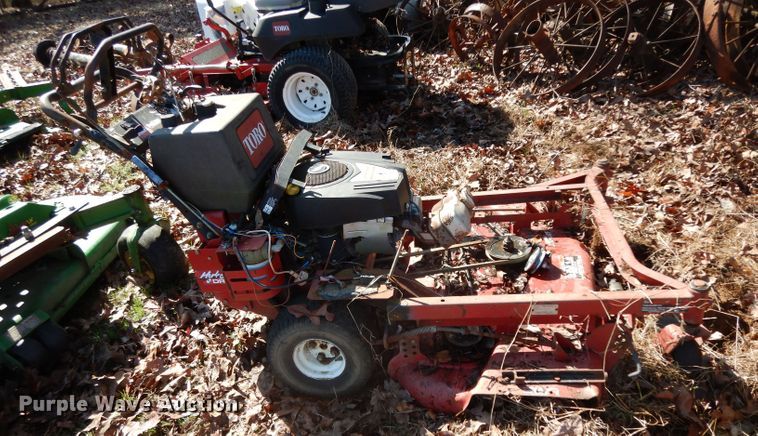 image for item DH2328 (4) lawn mowers