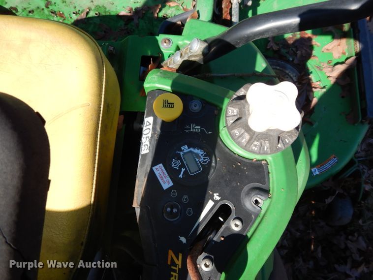 image for item DH2328 (4) lawn mowers