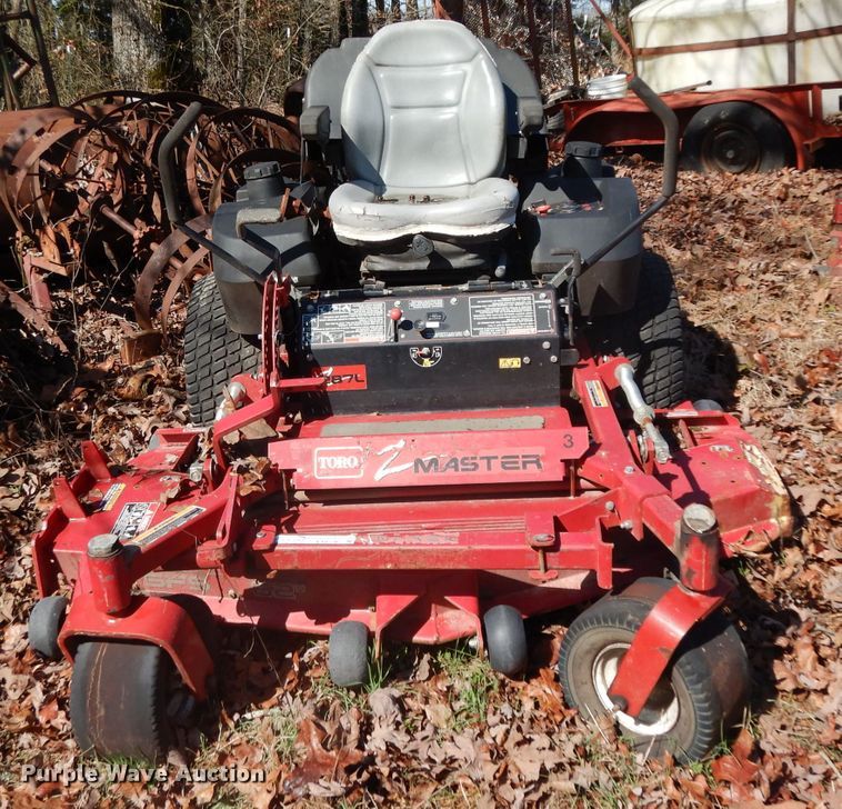 image for item DH2328 (4) lawn mowers