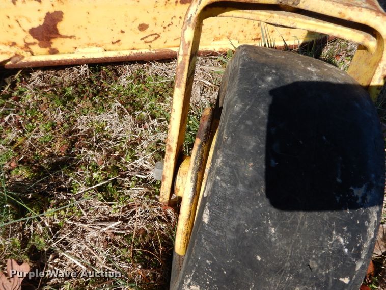 image for item DH2332 John Deere F1145 lawn mower