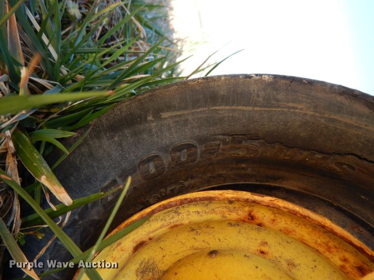 image for item DH2332 John Deere F1145 lawn mower