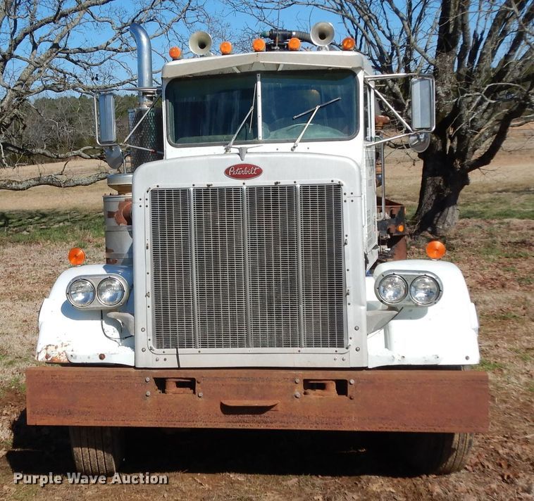 image for item DH2333 1985 Peterbilt 359 vacuum truck