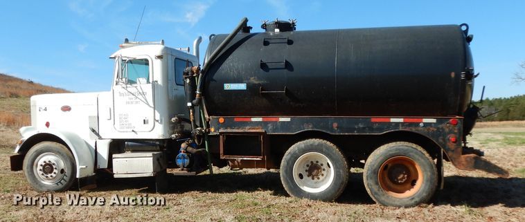 image for item DH2333 1985 Peterbilt 359 vacuum truck