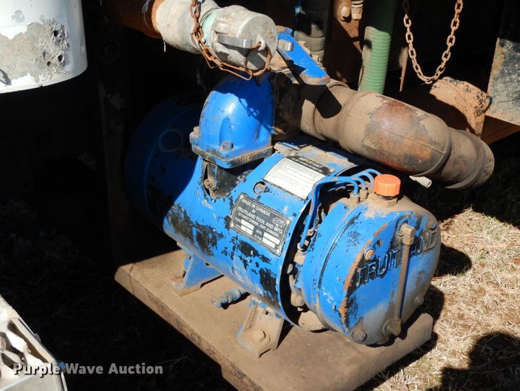 image for item DH2333 1985 Peterbilt 359 vacuum truck