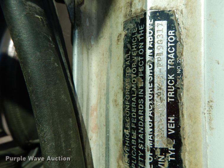 image for item DH2333 1985 Peterbilt 359 vacuum truck