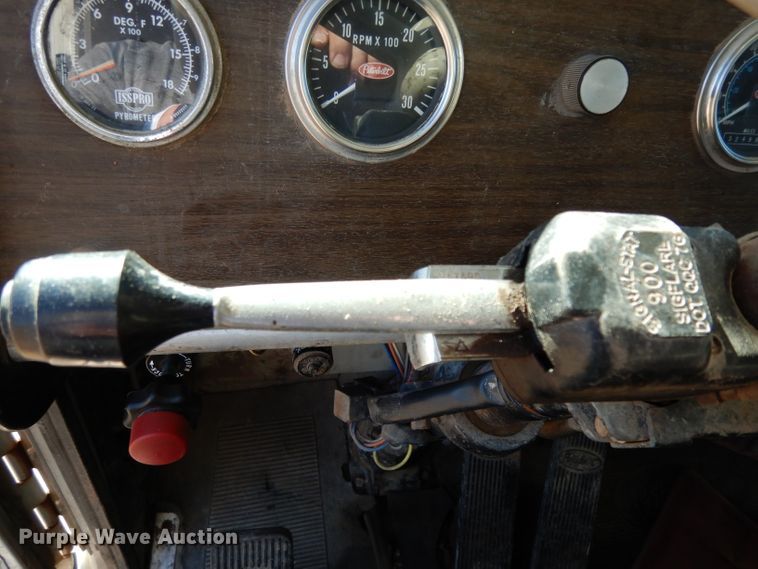 image for item DH2333 1985 Peterbilt 359 vacuum truck