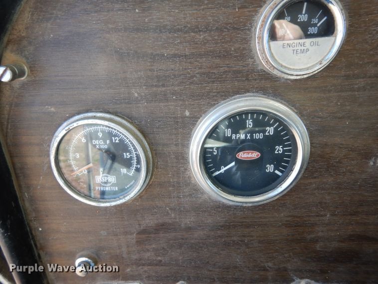 image for item DH2333 1985 Peterbilt 359 vacuum truck