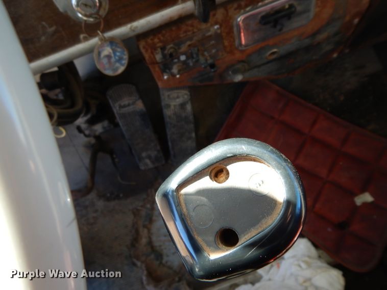 image for item DH2333 1985 Peterbilt 359 vacuum truck