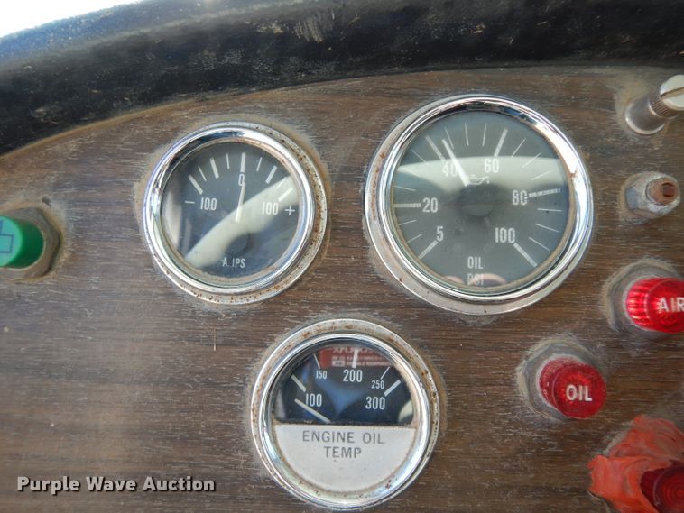 image for item DH2333 1985 Peterbilt 359 vacuum truck