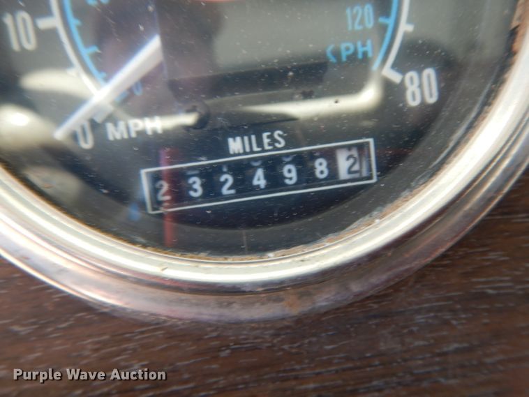 image for item DH2333 1985 Peterbilt 359 vacuum truck