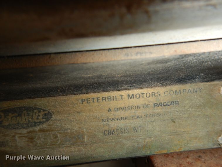 image for item DH2333 1985 Peterbilt 359 vacuum truck