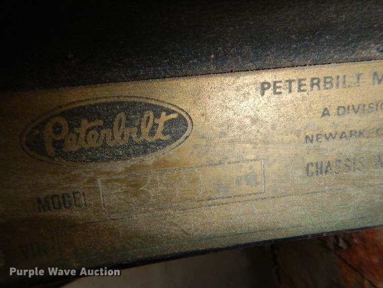 image for item DH2333 1985 Peterbilt 359 vacuum truck