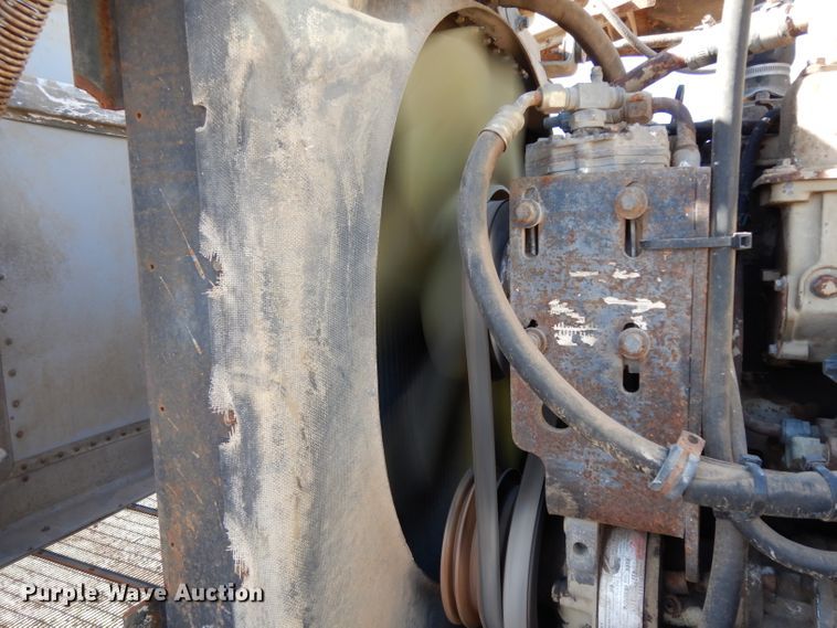 image for item DH2333 1985 Peterbilt 359 vacuum truck