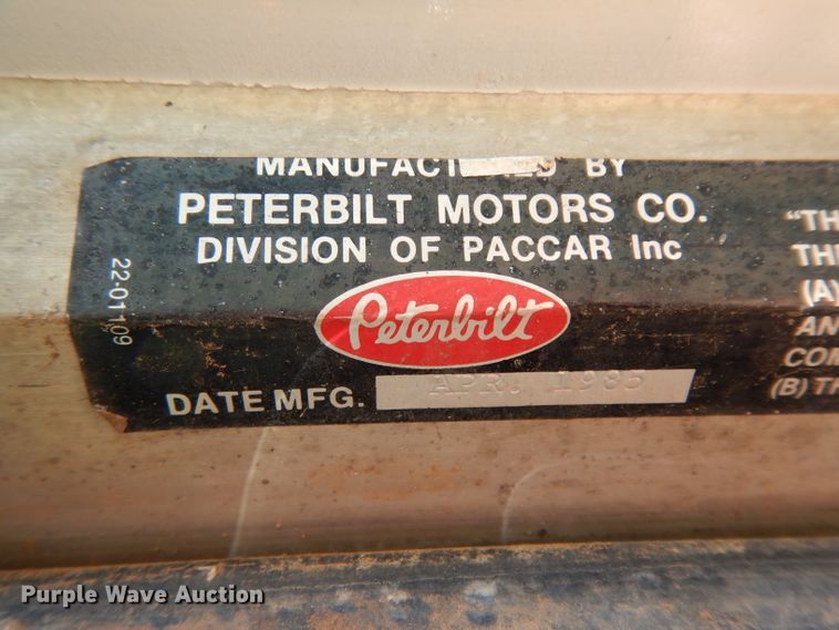 image for item DH2333 1985 Peterbilt 359 vacuum truck