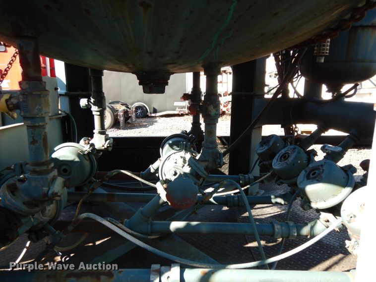 image for item DH2346 1992 Clemco Big Chem media blasting machine