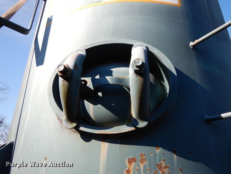 image for item DH2346 1992 Clemco Big Chem media blasting machine