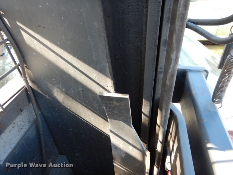 image for item DH2349 Raymond EASi-OPC30TT forklift