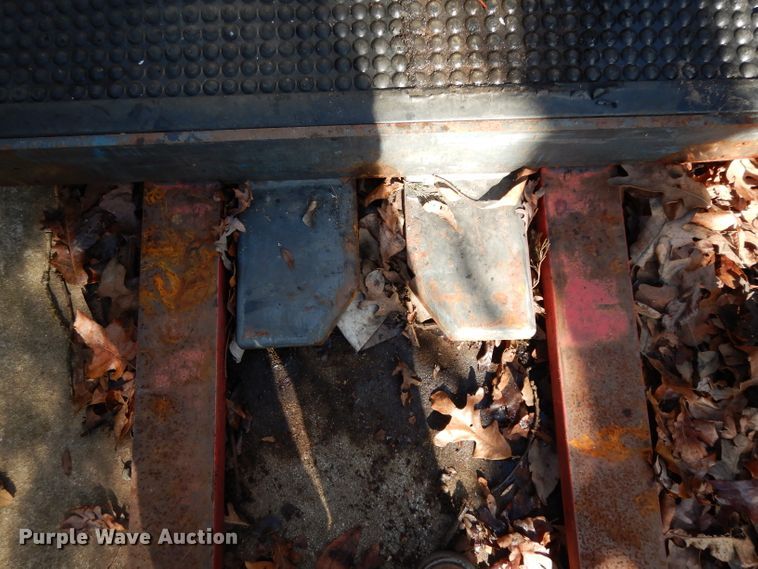 image for item DH2349 Raymond EASi-OPC30TT forklift