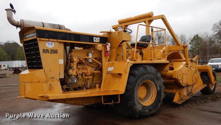 image for item DH2364 Caterpillar RR-250 soil stabilizer