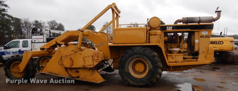 image for item DH2364 Caterpillar RR-250 soil stabilizer