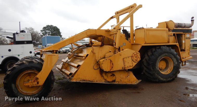 image for item DH2364 Caterpillar RR-250 soil stabilizer