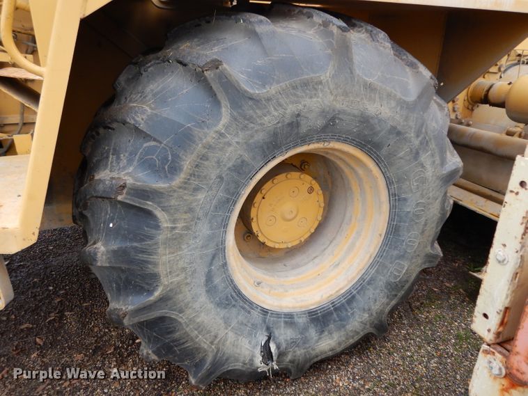 image for item DH2364 Caterpillar RR-250 soil stabilizer