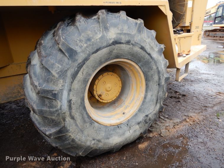 image for item DH2364 Caterpillar RR-250 soil stabilizer