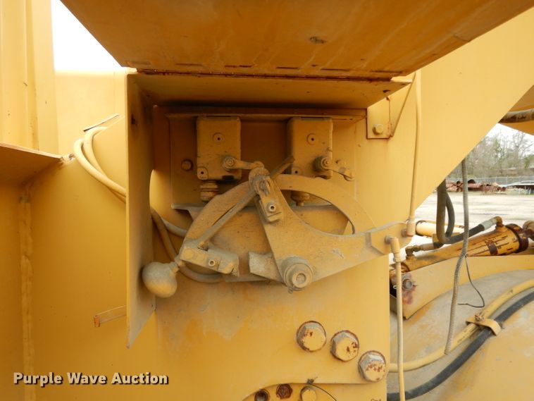 image for item DH2364 Caterpillar RR-250 soil stabilizer