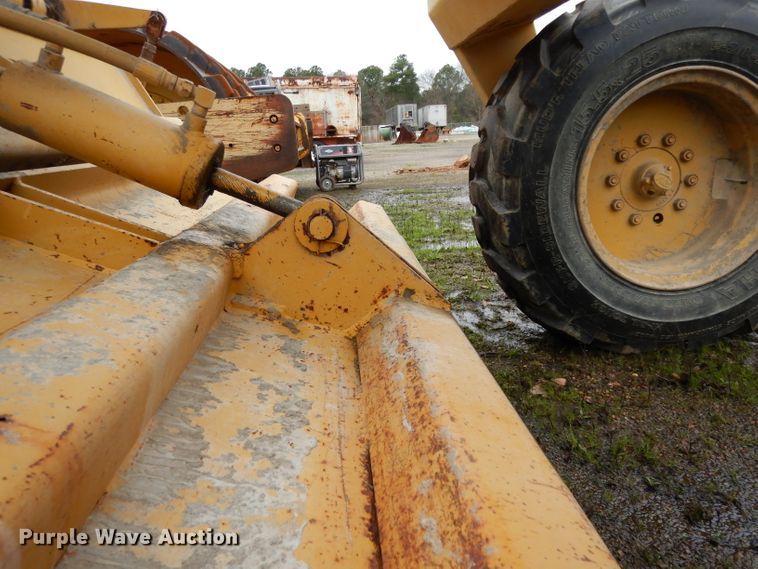 image for item DH2364 Caterpillar RR-250 soil stabilizer