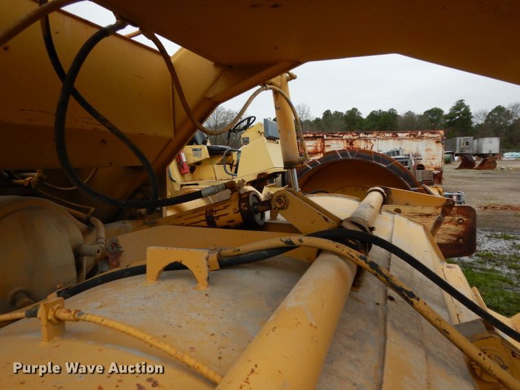 image for item DH2364 Caterpillar RR-250 soil stabilizer