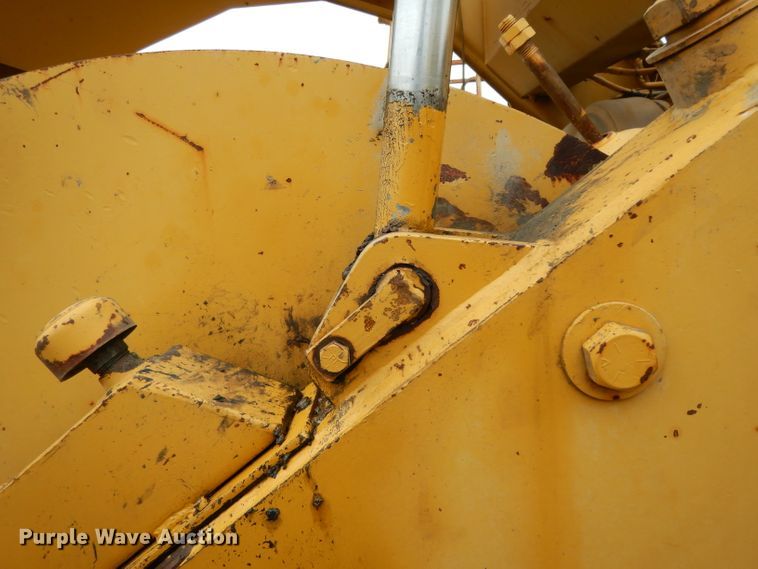 image for item DH2364 Caterpillar RR-250 soil stabilizer