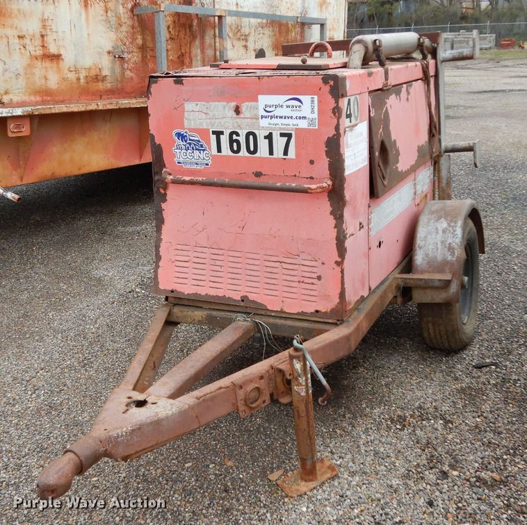 image for item DH2369 MQ Power Whisperweld welder/generator