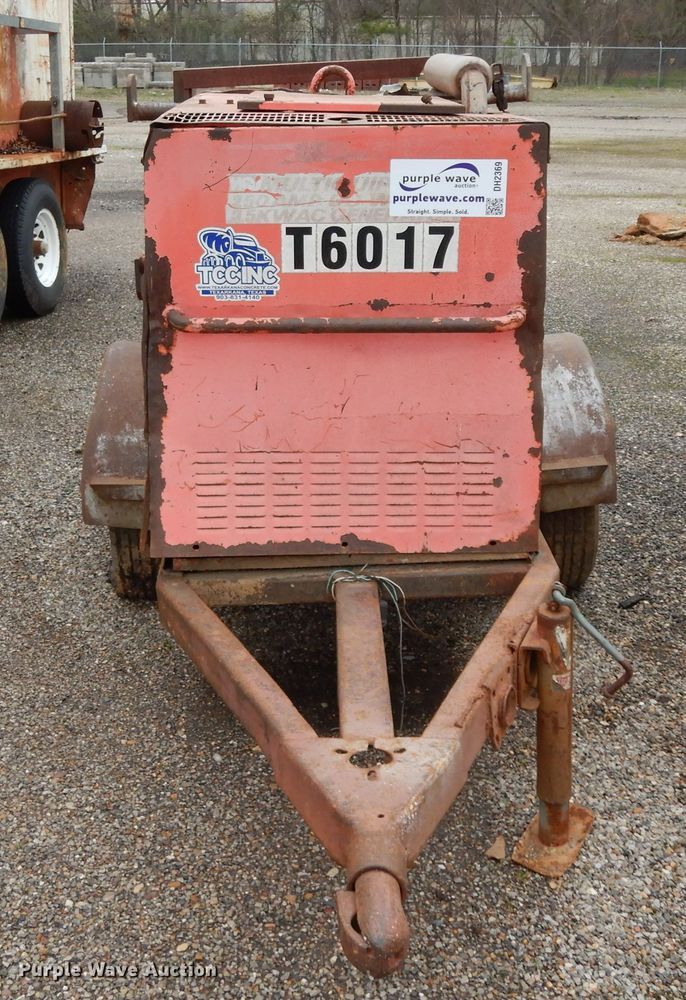 image for item DH2369 MQ Power Whisperweld welder/generator