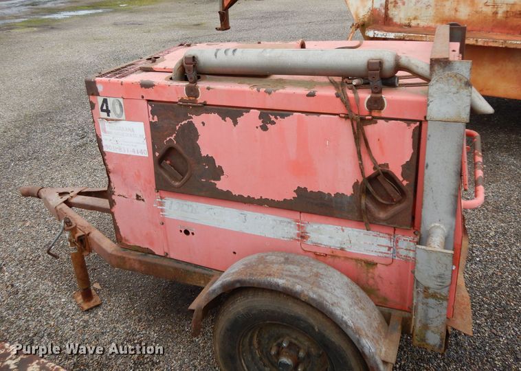 image for item DH2369 MQ Power Whisperweld welder/generator